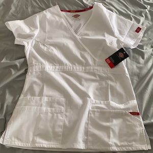 BRAND NEW ✨ White scrub top